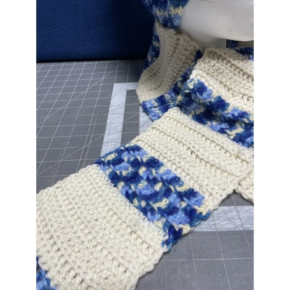 Crochet‎ Blue White Variegated Hat 22